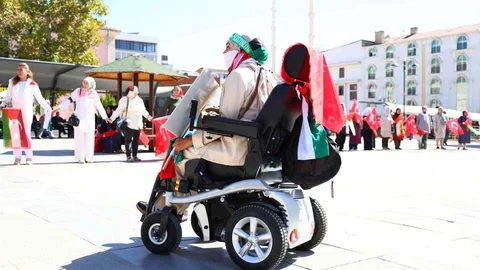 Elazığ'da Kadınlardan Gazze İçin Eylem