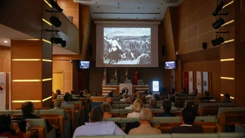 Manisa'da 'Zafer Yollarında' 102 yıl sonra izleyicilerle buluştu