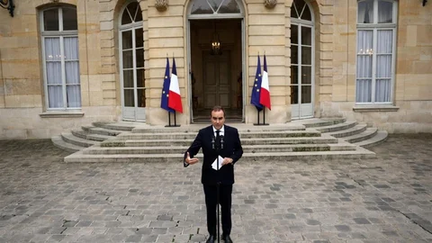 Fransa'da Başbakanlık Zorlukları