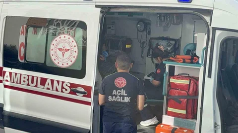 Tokat’ta yaşlı bir adam tavuk yedikten sonra fenalaşarak hastaneye kaldırıldı.