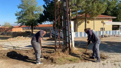 Eskişehir İnönü Belediyesi temizlik çalışmalarına aralıksız devam ediyor