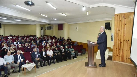 Tarsus’ta "camiler ve Din Görevlileri Haftası" Münasebetiyle Konferans Programı Düzenlendi
