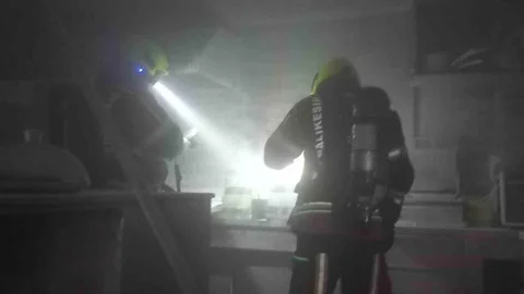 Balıkesir'de fritöz yangını sokakta paniğe neden oldu