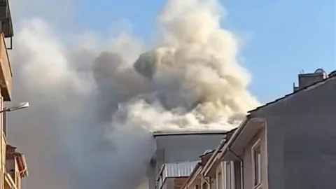 İnegöl'de apartman çatısında yangın