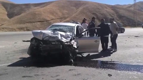 Yüksekova'da trafik kazası