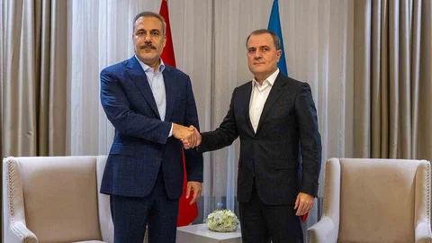 Azerbaycan'da Dışişleri Bakanları bir araya geldi