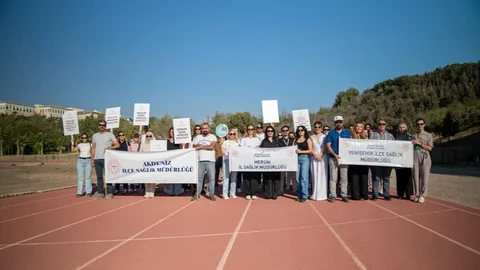 Mersin'de Sağlıkçılar 'dan Dünya Yürüyüş Günü Etkinliği