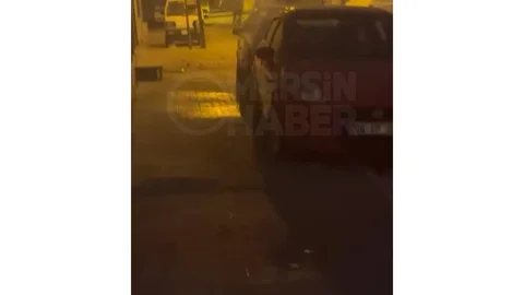 Mersin'de Alev Alan Aracı Vatandaşlar Kendileri Söndürdü