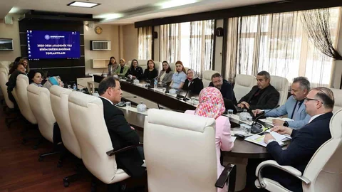 Atatürk Üniversitesinde 2025-2026 akademik yılı birim değerlendirme toplantıları başladı