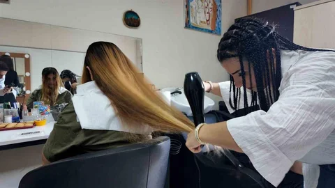 Kocaeli'de kuaförlük atölyesi etkinliği düzenlendi