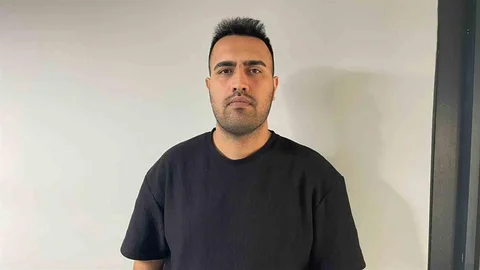 Hatay'da okuldan dönerken akranı tarafından demir sopayla saldırıya uğrayan öğrenci yaralandı.