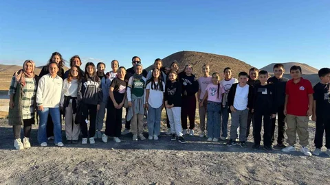 Karapınar'da Öğrenciler Meke Krater Gölü'nde Gözlem Yaptı