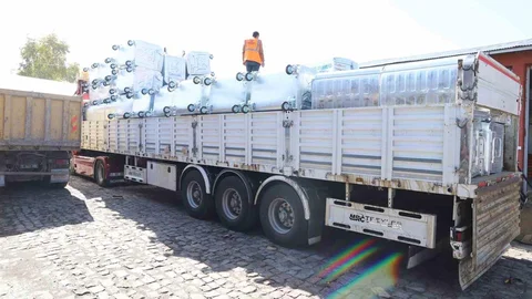 Ardahan Belediyesi'ne 100 adet çöp konteyneri hibe edildi