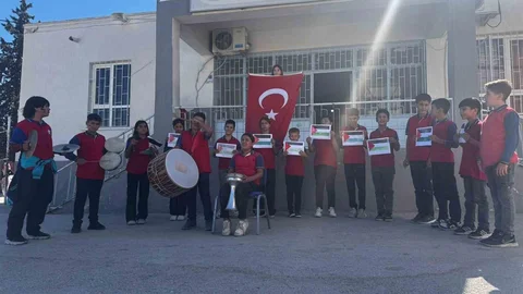 Mersin'de Öğrencilerden Filistin'e Destek