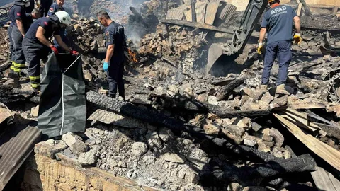 Saimbeyli'de çöken evde 2 kardeşin ceset kalıntıları bulundu