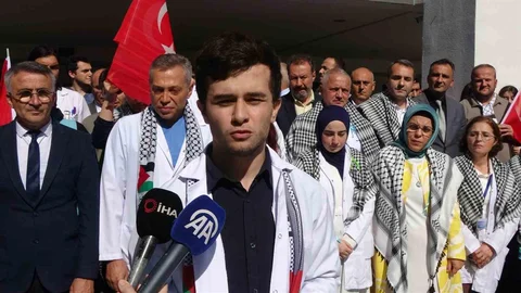 Trabzon'da doktor adayları Gazze için protesto düzenledi