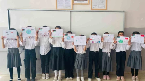 Elazığ'da Öğrenciler Filistin İçin Destek Etkinliği Düzenledi