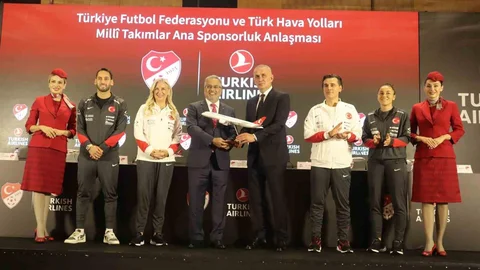 İstanbul'da TFF ve THY arasındaki sponsorluk anlaşması yenilendi