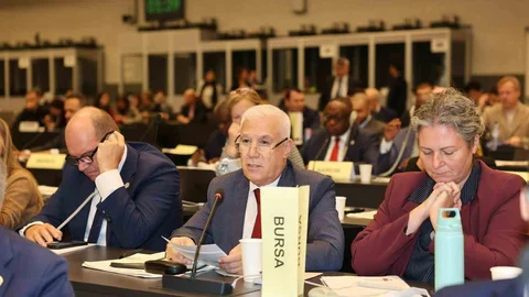 Başkan Bozbey, Cenevre'de sürdürülebilir su yönetimi hakkında bilgi verdi