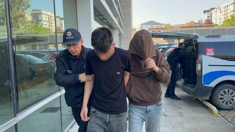 Samsun'da giyim eşyası çalan iki şahıs yakalandı
