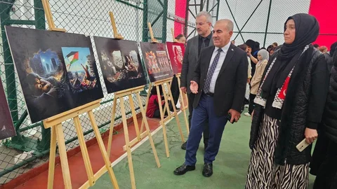 Balıkesir'de Filistin ve Gazze'ye destek için resim sergisi düzenlendi
