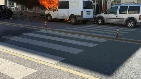 Sivas’ta minibüs yangını paniğe neden oldu