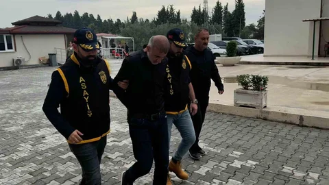 Yalova'da Eşini Sokak Ortasında Vuran Zanlı Tutuklandı