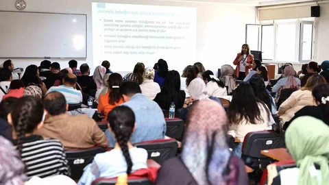 Kayseri'de Anne Sütü Eğitimi