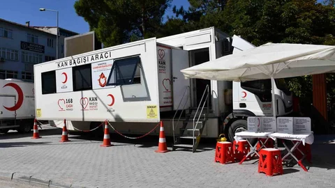 Vezirköprü'de Kızılay'a kan bağışı kampanyası