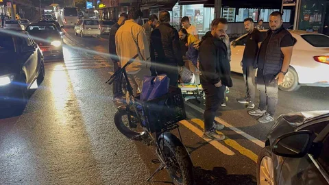 Kocaeli'de bisiklet ve otomobil çarpıştı