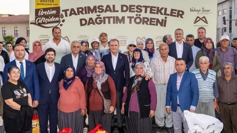 Mersin Büyükşehir'de Gübre Dağıtım Töreni