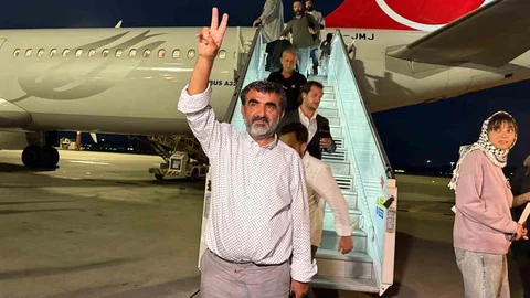 İstanbul'da Sumud Filosu aktivistleri, Gazze'deki duruma dikkat çekti.