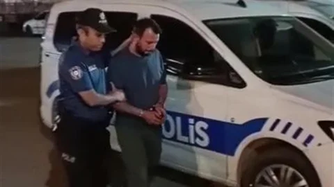 Adana'da dolandırıcılıktan 12 yıl 6 ay hapis cezası bulunan firari hükümlü yakalandı.