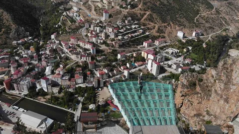 Gümüşhane'de Torul Cam Seyir Terası büyük ilgi gördü