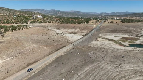 Bingöl'de Gülbahar Barajı kuruma noktasına geldi
