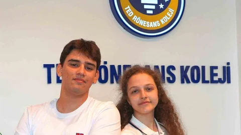 İstanbul'da Astronomi Şampiyonu Eda Eliz Ilgaz