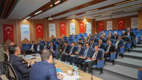 Hakkâri'de köylerin sorunları masaya yatırıldı