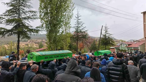 Afyonkarahisar'da ölen gençler, Belçika'da kaza sonucu hayatını kaybetti.