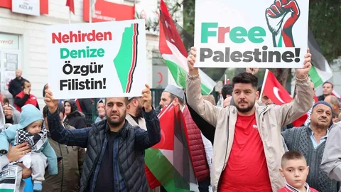 Gebze'de Gazze'ye destek yürüyüşü