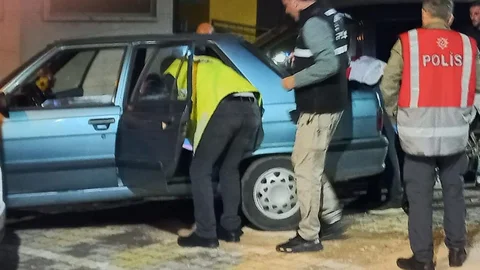 Çanakkale'nin Ezine ilçesinde uyuşturucu operasyonu düzenlendi