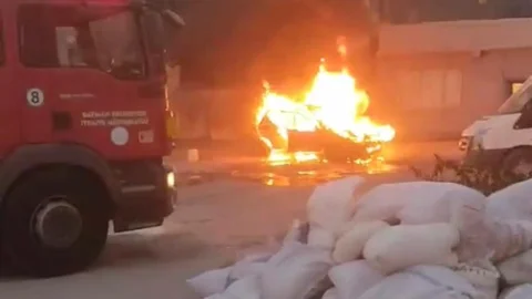 Batman'da otomobil alev aldı