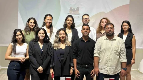 Alanya'da mezun şefler, öğrencilere deneyimlerini aktardı