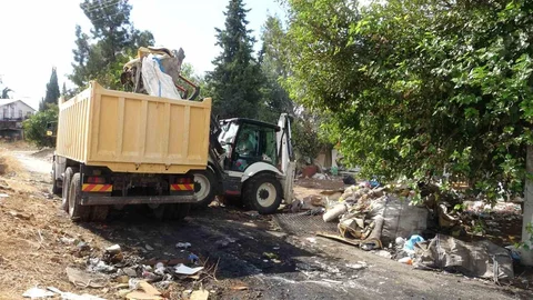 Antalya'da atık malzeme temizliği yapıldı