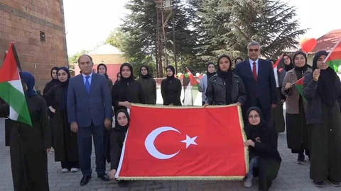 Bitlis'te Filistin için etkinlik yapıldı