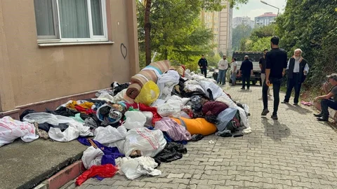Karabük'te bir apartman dairesinden çıkan çöp miktarı şaşkınlık yarattı.