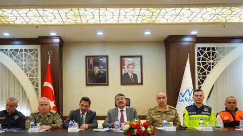 Hakkari'de Trafik Güvenliği Toplantısı