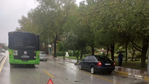 Denizli'de halk otobüsleri arıza yaptı ve kaza geçirdi