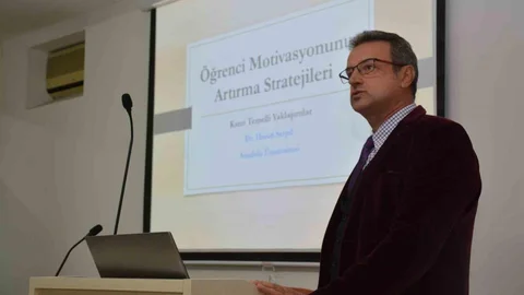 Eskişehir'de Öğrenci Motivasyonu Semineri