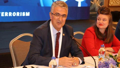 Erzurum'da Terörizm ve Organize Suç Bağlantıları Tartışıldı