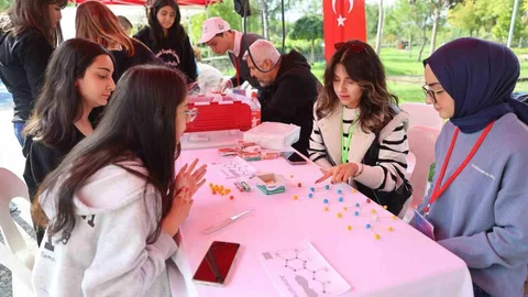 Yunusemre'de bilim şenliği başladı